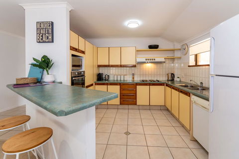 Spacious Family Unit With Incredible Views. - Kingaroy Accommodation 11