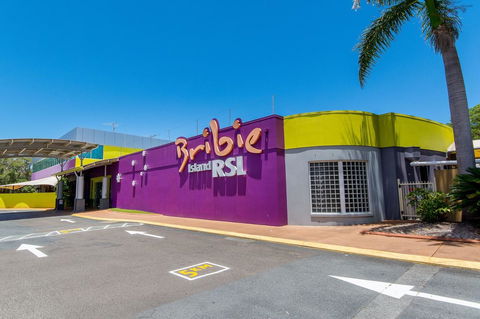 Water Views - Top Floor -Clearview Apartments South Esp, Bongaree - Kingaroy Accommodation 4
