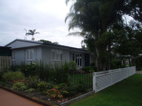 Hampton Cottage- Delightful Cottage Bring Your Dog! - Kingaroy Accommodation 3