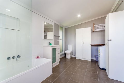 Fabulous Family Destination In Paradise Parade, Bongaree - Kingaroy Accommodation 16