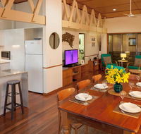 Claytons on Cylinder Beach Front - Kingaroy Accommodation