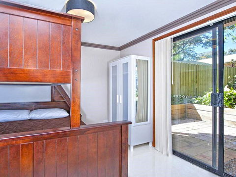 'Beach Break 2', 2/10 Lionel St - Downstairs Unit With Aircon - Kingaroy Accommodation 1