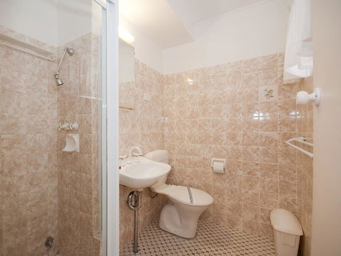 'Beachside' Shoal Bay, Unit 6 - Kingaroy Accommodation 1