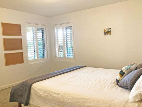 'Mooring One Downstairs', 23 Shoal Bay Rd - Fantastic Ground Floor Duplex With Views, WIFI And Air Conditioning - Kingaroy Accommodation 3