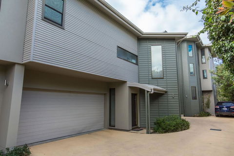 'Rolling Waves 2' On Ocean Drive - Kingaroy Accommodation 1