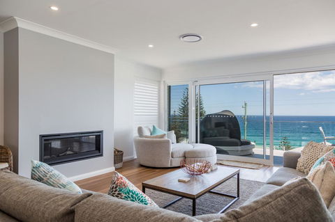 'Salt & Light' Mollymook - Kingaroy Accommodation 3