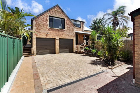 'Salt Wood' Cabin Style Retreat - Kingaroy Accommodation 0