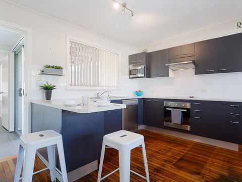 'Shoalz', 28 Rigney Street - Renovated Pet Friendly Cottage & Boat Parking - Kingaroy Accommodation 3