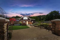 Book Kurrajong Accommodation Vacations Kingaroy Accommodation Kingaroy Accommodation
