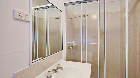'The Hideaway' At Shoal Bay - Kingaroy Accommodation 3