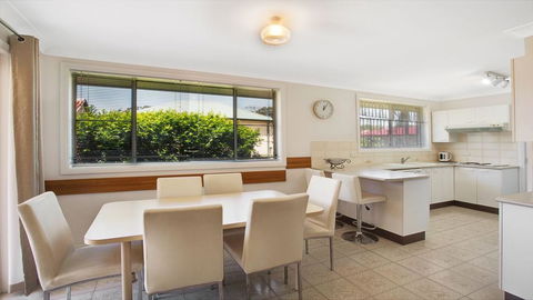 'The Hideaway' At Shoal Bay - Kingaroy Accommodation 1