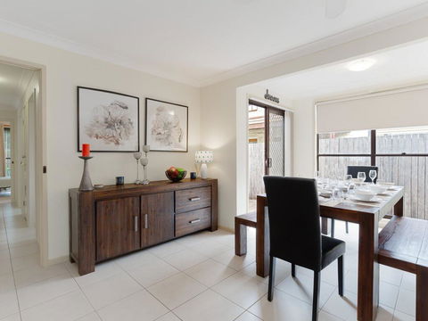 'Willows At The Bay' 111 Horace St - Large House With Aircon, WIFI And Boat Parking. - Kingaroy Accommodation 2
