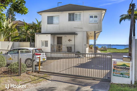'Yacaaba' Beautiful Waterfront Location - Kingaroy Accommodation 0