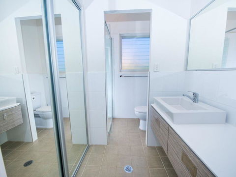 1 'Florida', 5 Lillian Street - 2 Min Walk To Beach, Shops & Restaurants - Kingaroy Accommodation 1
