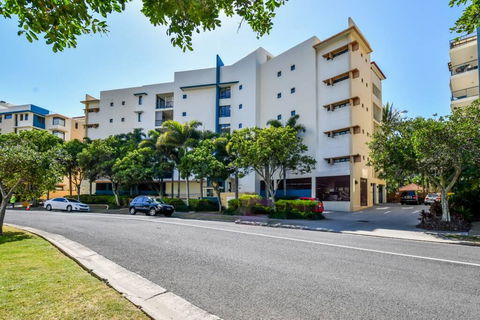 1 Bedroom - Private Managed Resort Pool And Beach - Alex - Kingaroy Accommodation 1