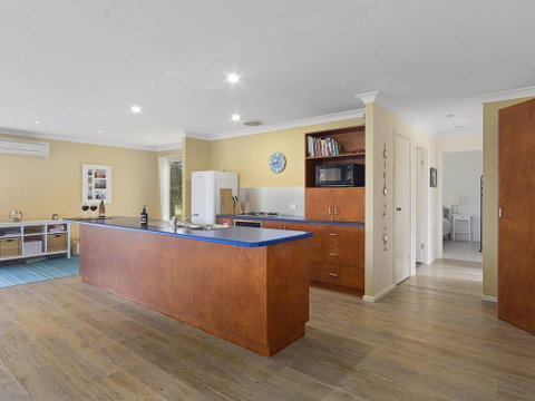 1 Bennett Court - Kingaroy Accommodation 3