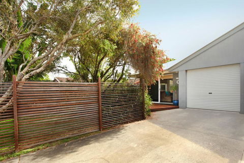 1/882 David Low Way Marcoola - 500 Bond, Linen Included, Pet Friendly - Kingaroy Accommodation 0