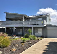 10 Hobart Road - Kingaroy Accommodation