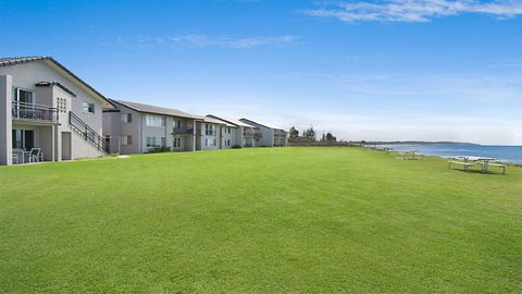 10T Beachfront Apartments - Kingaroy Accommodation 1