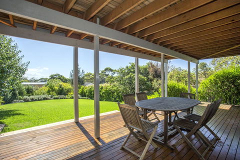 11 Riley St - Stylishly Modern - Kingaroy Accommodation 3