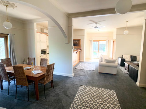 123 Hill St, Heart Of Orange, Double Brick - Kingaroy Accommodation 1