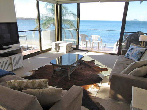 13 'Harbourside', 3-7 Soldiers Point Road - Fantastic Waterfront Unit - Kingaroy Accommodation 0