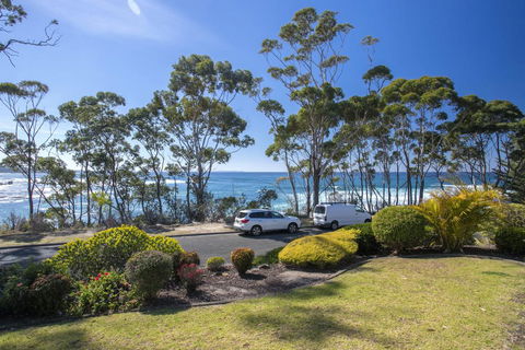 16 Shipton Cres - Secluded Away - Kingaroy Accommodation 0