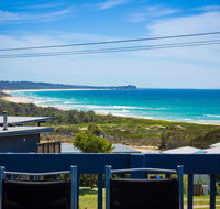 17 Dulling Street - Beach House - Kingaroy Accommodation