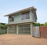 18 Northbeach Place Mudjimba Beach - Pet Friendly Linen Included WIFI - Kingaroy Accommodation