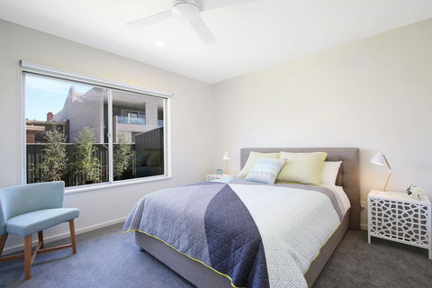18 On Rayner - Swish Apartment Myrtleford - Kingaroy Accommodation 1
