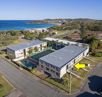 2 'The Dunes' 38 Marine Drive - pool tennis court and so close to the beach - Kingaroy Accommodation