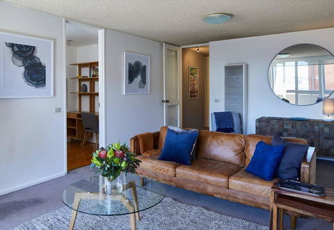 2 Bdrm South Yarra Apt With Balcony And Parking - Kingaroy Accommodation 0