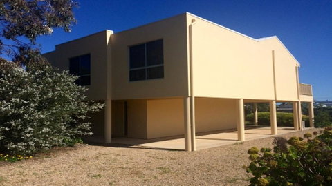 22 Broadbeach Drive - Kingaroy Accommodation 0