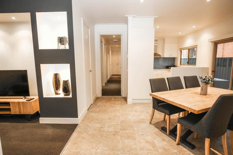 22 Riverside - Kingaroy Accommodation 2