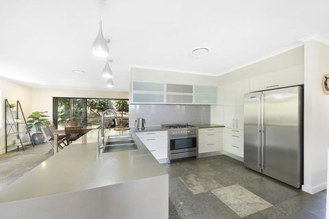 250 David Low Way, Peregian Beach - Kingaroy Accommodation 1