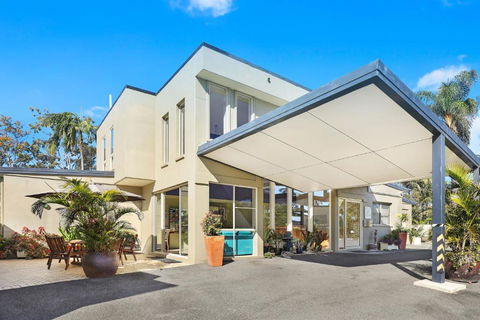 Caboolture Riverlakes Boutique Motel - Kingaroy Accommodation 0