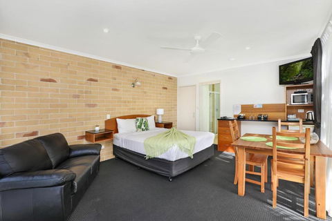 Caboolture Riverlakes Boutique Motel - Kingaroy Accommodation 2