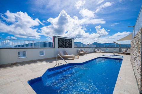 Cairns Central Getaway - A Sleek City Studio - Kingaroy Accommodation 2