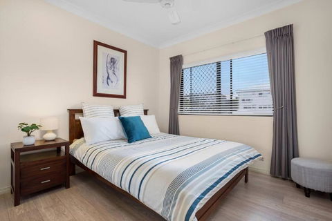 Cairns Esplanade Vacation In Stylish Watermark - Kingaroy Accommodation 2