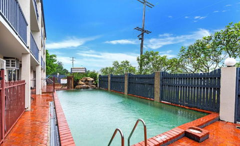 Cairns Holiday Lodge - Kingaroy Accommodation 1