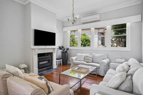 Charming House In Woolwich - Kingaroy Accommodation 2