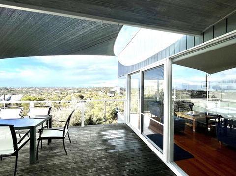 CLASSIC COASTAL ESCAPE Sensational Sea Views - Kingaroy Accommodation 0