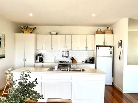 CLASSIC COASTAL ESCAPE Sensational Sea Views - Kingaroy Accommodation 4