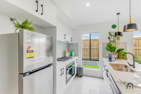 Cozy&Luminous 4-bedroom House - Kingaroy Accommodation 1
