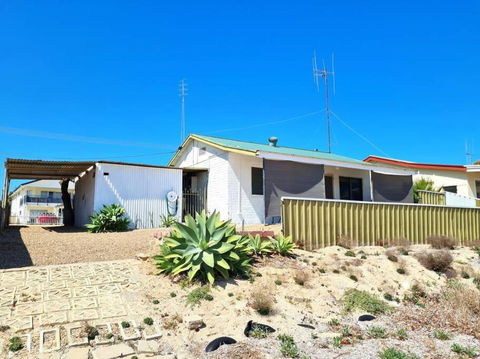 Crab Claw Cottage - Kingaroy Accommodation 0