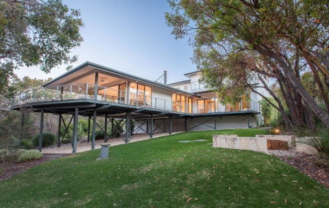 Deck House I Private Properties - Kingaroy Accommodation 0