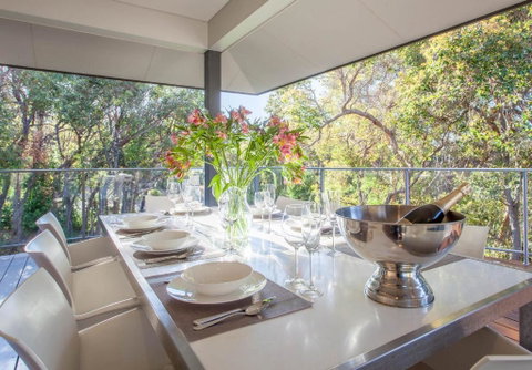 Deck House I Private Properties - Kingaroy Accommodation 4
