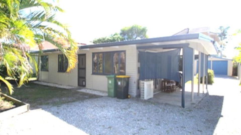 Delightful Beach House - Kingaroy Accommodation 1