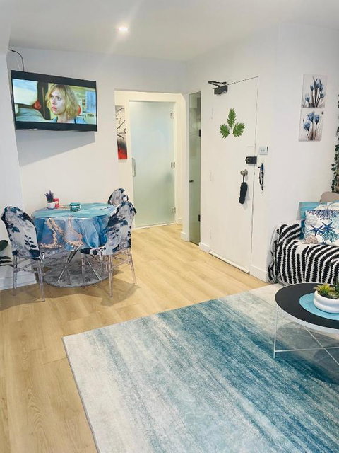 Dee Why 2 Bedroom Apartment - Kingaroy Accommodation 3
