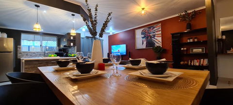 3 BEDROOM CITY ESCAPE - CHAMPAGNE STAYS Darwin - Kingaroy Accommodation 3